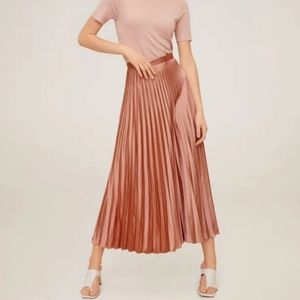 MANGO Pleated Maxi skirt-NWT